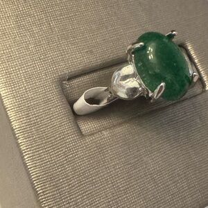 Elegant Emerald Stone Silver Ring size 9
